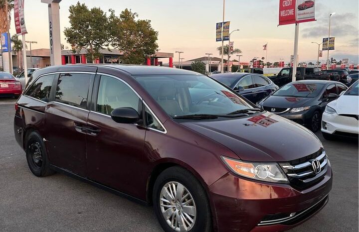 
								2016 Honda odyssey EX Minivan 4D full									