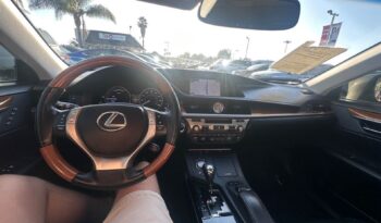 
									2015 Lexus ES 300h Sedan 4D full								