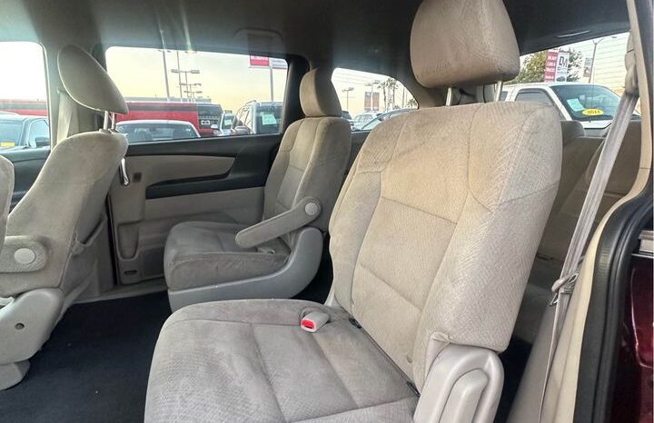 
								2016 Honda odyssey EX Minivan 4D full									