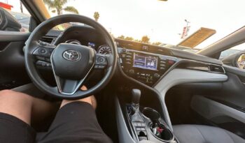 
									2019 Toyota camry hybrid LE full								