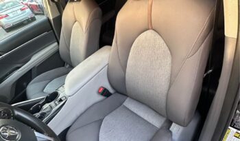 
									2019 Toyota camry hybrid LE full								