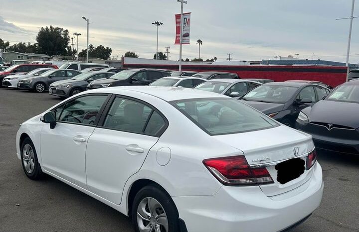 
								2014 Honda civic LX Sedan 4D full									