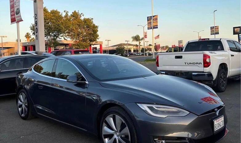 
								2021 Tesla model s Plaid full									