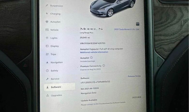 
								2021 Tesla model s Plaid full									