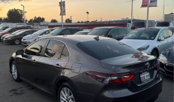 
									2021 Toyota camry LE Sedan 4D full								