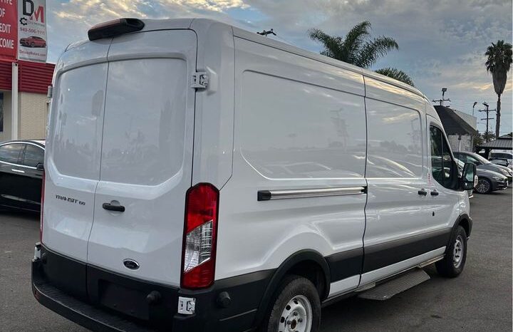 
								2019 Ford transit 150 van Medium Roof w/Dual Sliding Side Doors w/LWB Van 4D full									