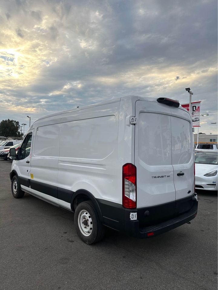 2019 Ford transit 150 van Medium Roof w/Dual Sliding Side Doors w/LWB ...