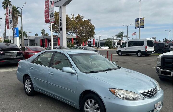 
								2006 Toyota camry LE Sedan 4D full									