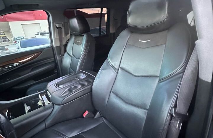 
								2017 Cadillac Escalade ESV full									