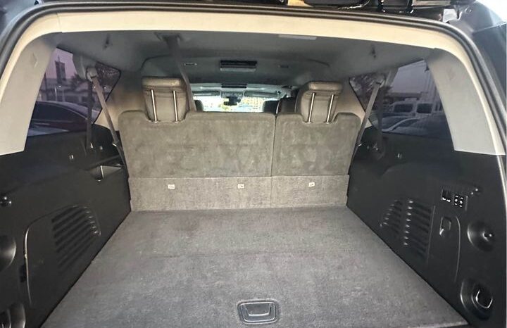 
								2017 Cadillac Escalade ESV full									