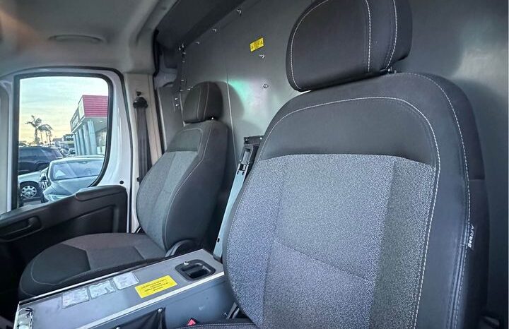 
								2017 Ram promaster cargo van 1500 High Roof Van 3D full									