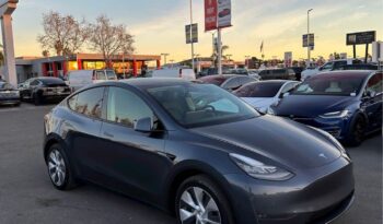 
									2020 Tesla model y Long Range full								