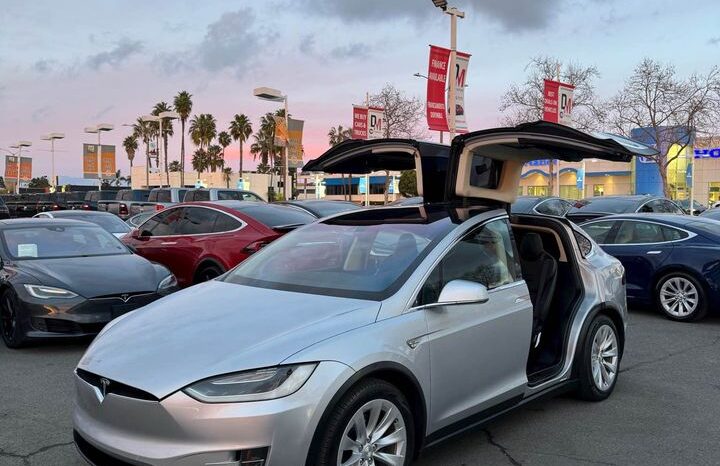 
								2016 Tesla model x 90D full									