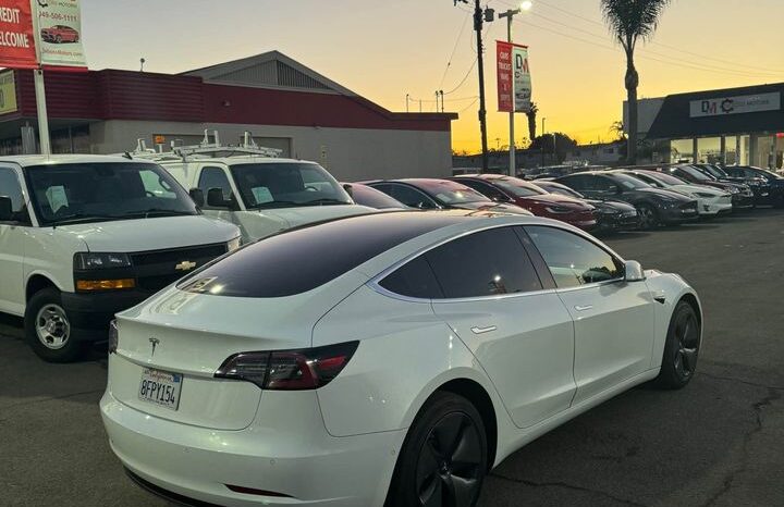 
								2018 Tesla Model 3 full									