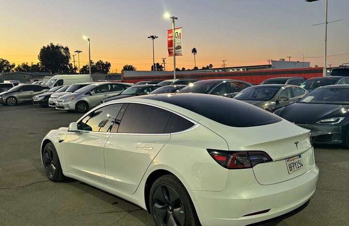 
								2018 Tesla Model 3 full									