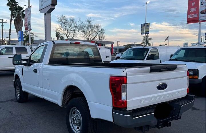 
								2017 Ford f250 super duty regular cab XL Pickup 2D 8 ft full									