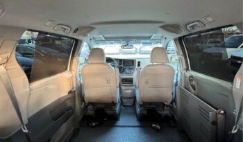 
									2015 Toyota sienna XLE Minivan 4D full								