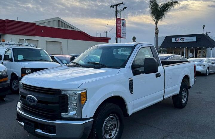 
								2017 Ford f250 super duty regular cab XL Pickup 2D 8 ft full									