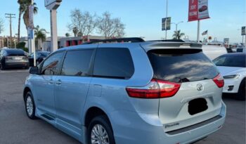 
									2015 Toyota sienna XLE Minivan 4D full								