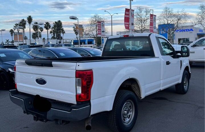 
								2017 Ford f250 super duty regular cab XL Pickup 2D 8 ft full									