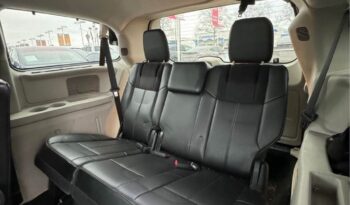 
									2013 Chrysler town & country Limited Minivan 4D full								