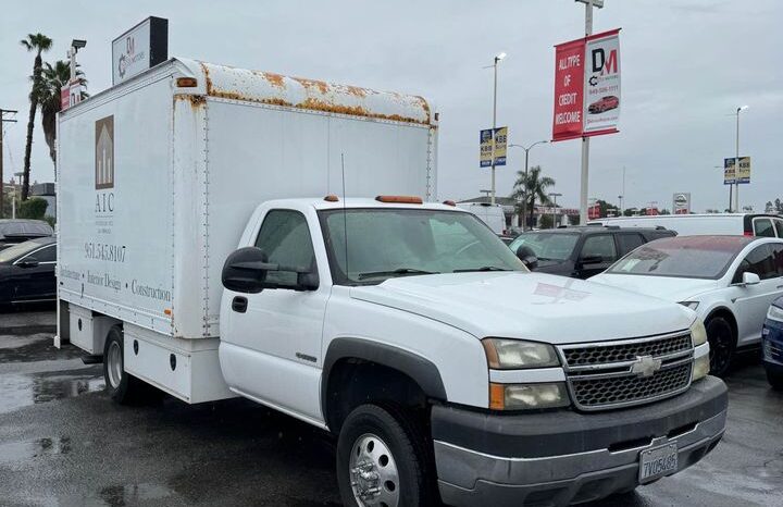 
								2005 Chevrolet silverado 3500 regular cab full									