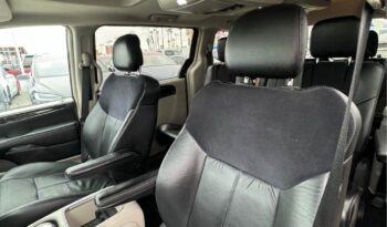 
									2013 Chrysler town & country Limited Minivan 4D full								