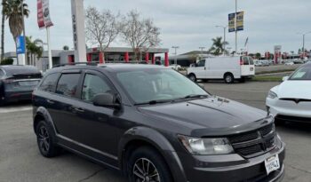 
									2017 Dodge journey SE Sport Utility 4D full								