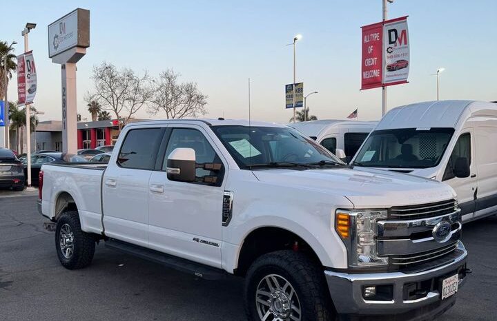 
								2017 Ford f250 super duty crew cab Lariat Pickup 4D 6 3/4 ft full									