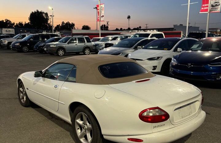 
								2000 Jaguar XK8 Convertible 2D full									