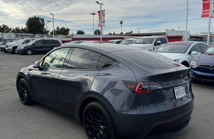 
								2021 Tesla model y Long Range Sport Utility 4D full									