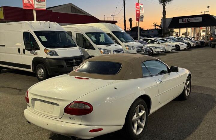 
								2000 Jaguar XK8 Convertible 2D full									