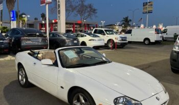 
									2000 Jaguar XK8 Convertible 2D full								