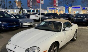 
									2000 Jaguar XK8 Convertible 2D full								