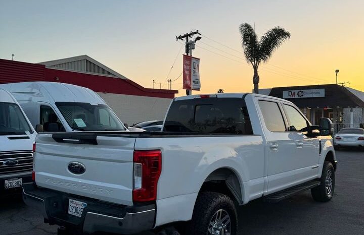 
								2017 Ford f250 super duty crew cab Lariat Pickup 4D 6 3/4 ft full									