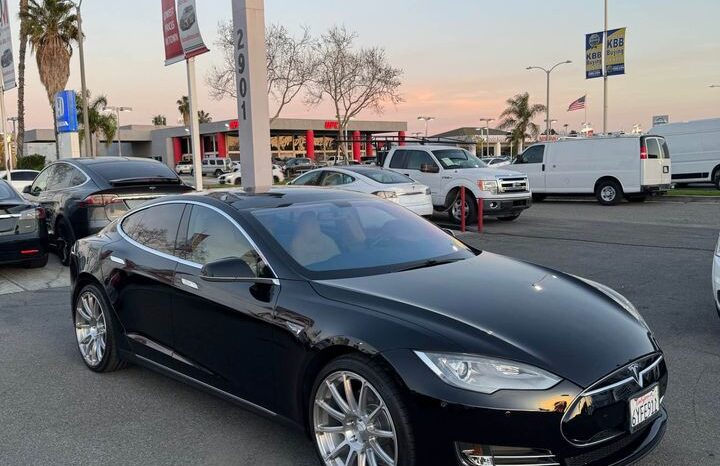 
								2013 Tesla model s Sedan 4D full									