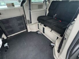 2016 Dodge grand caravan passenger SXT Minivan 4D