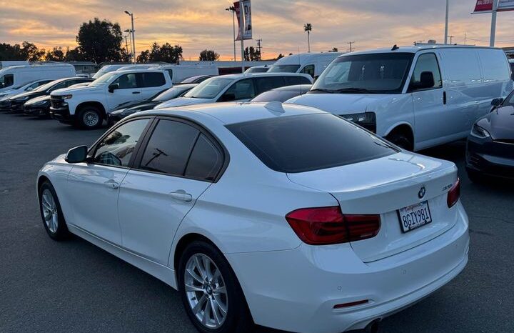 
								2017 BMW 3 series 320i Sedan 4D full									