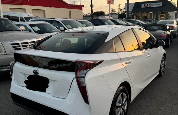 2018 Toyota prius Three Hatchback 4D