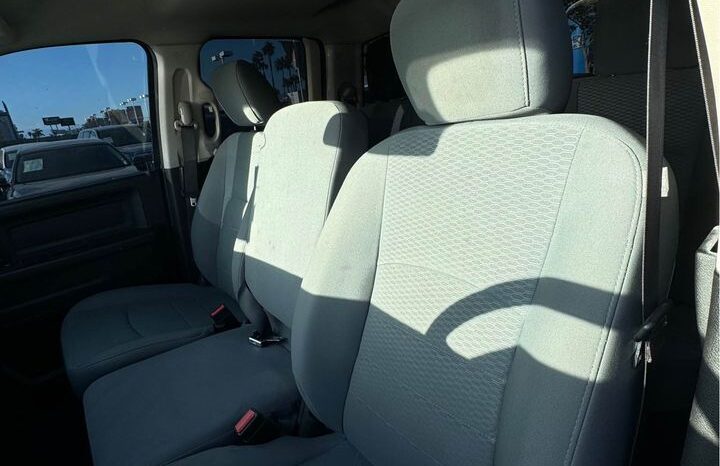 
								2019 Ram 1500 classic crew cab SLT Pickup 4D 6 1/3 ft full									