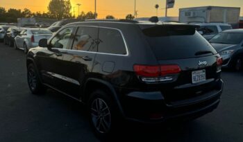 
									2018 Jeep grand cherokee Laredo E Sport Utility 4D full								