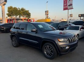 2018 Jeep grand cherokee Laredo E Sport Utility 4D