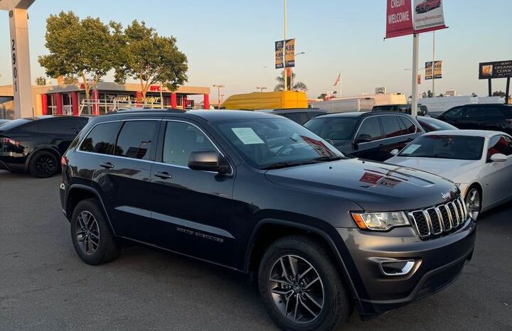 
								2018 Jeep grand cherokee Laredo E Sport Utility 4D full									