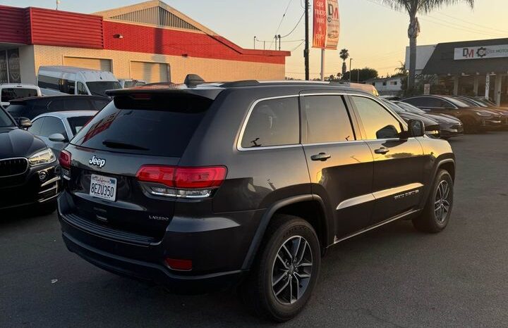 
								2018 Jeep grand cherokee Laredo E Sport Utility 4D full									