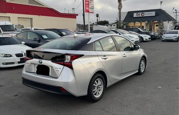 
								2022 Toyota prius L Eco Hatchback 4D full									