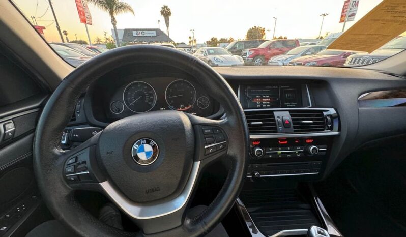 
								2017 BMW x3 xDrive28i Sport Utility 4D full									
