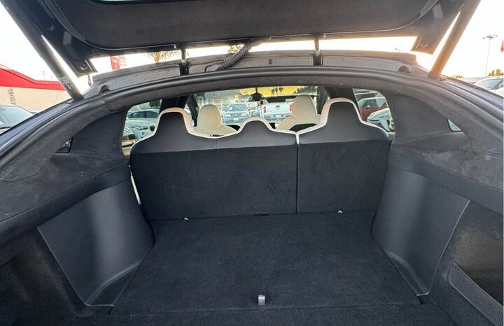 
								2022 Tesla model x Long Range Sport Utility 4D full									