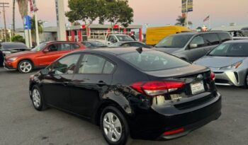 
									2017 Kia forte LX Sedan 4D full								