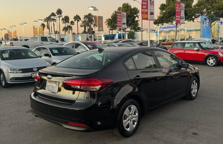 2017 Kia forte LX Sedan 4D