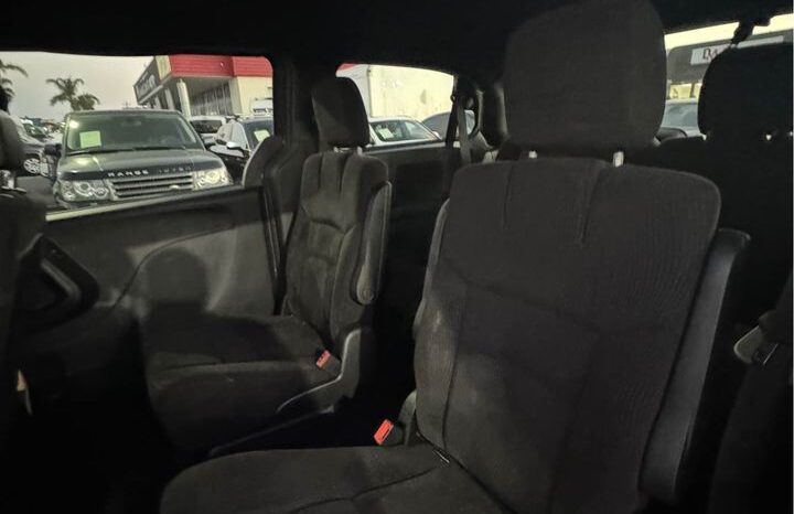 
								2015 Dodge grand caravan passenger SE Minivan 4D full									